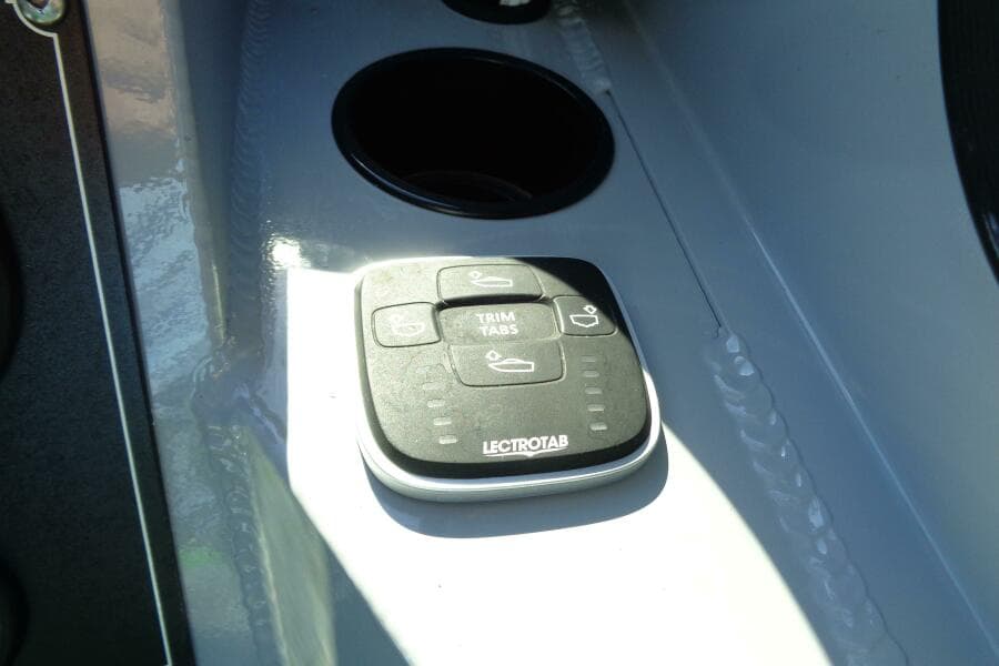 2022 Hewes 210 Sea Runner ET HT