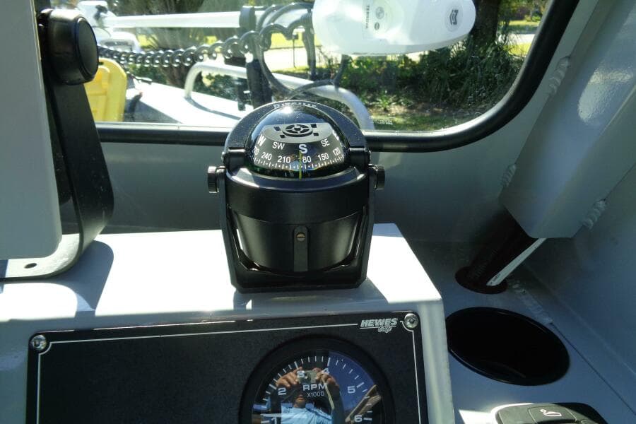 2022 Hewes 210 Sea Runner ET HT