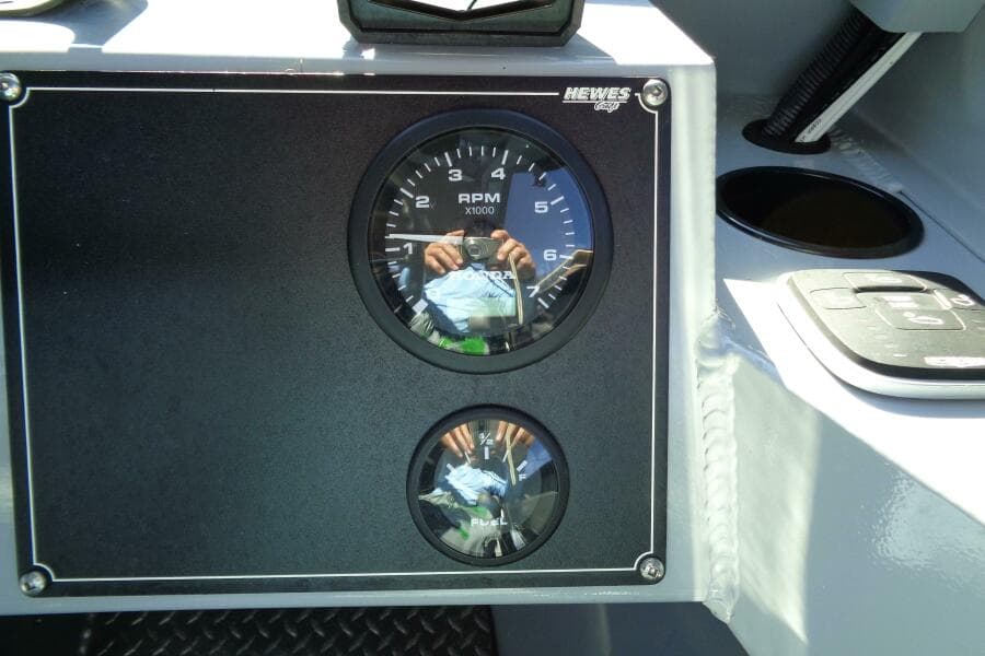 2022 Hewes 210 Sea Runner ET HT