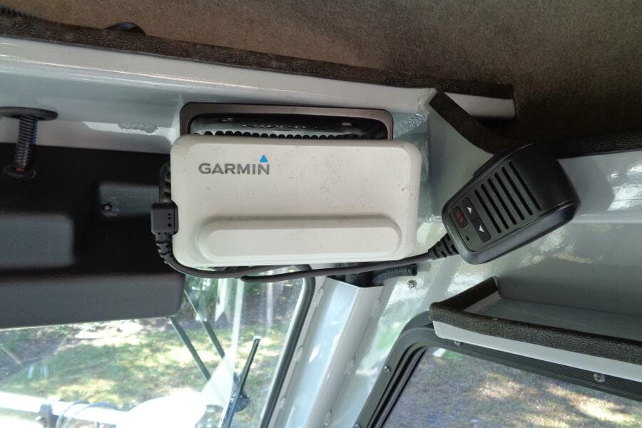 2022 Hewes 210 Sea Runner ET HT