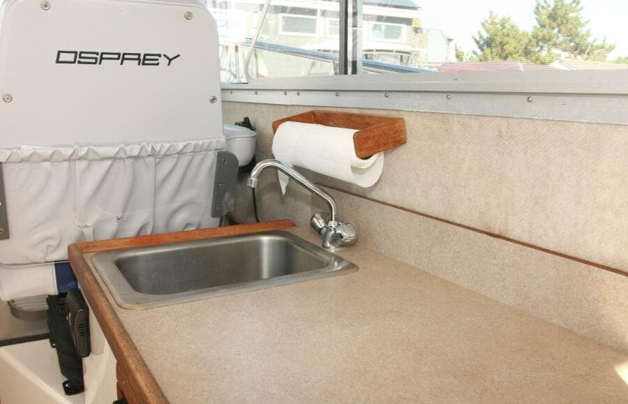 2017 Osprey Pilothouse 30 Fisherman