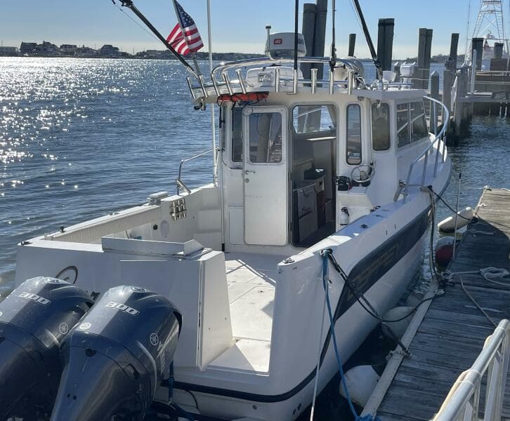 2017 Osprey Pilothouse 30 Fisherman