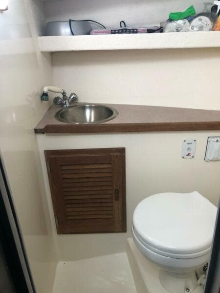 2017 Osprey Pilothouse 30 Fisherman