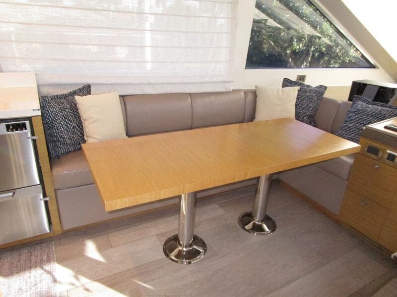 Salon Breakfast Nook