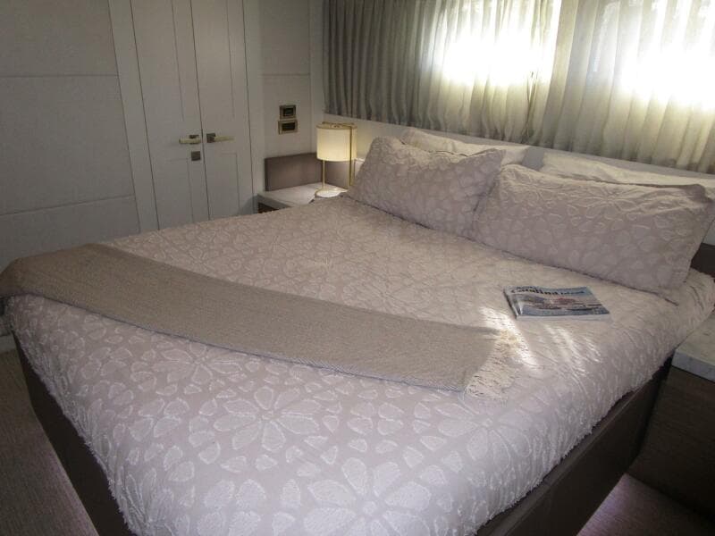 Starboard VIP Looking Forward