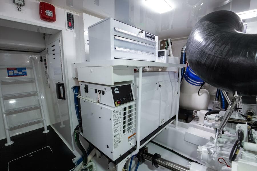 2024 Viking 68 Convertible