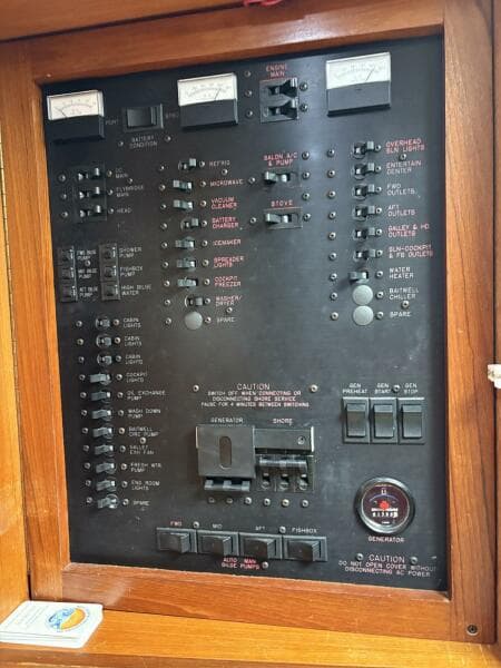 2001 Ocean Yachts 40 Express Bridge