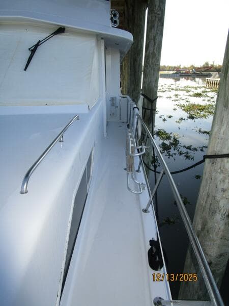 60' Jefferson port side deck2