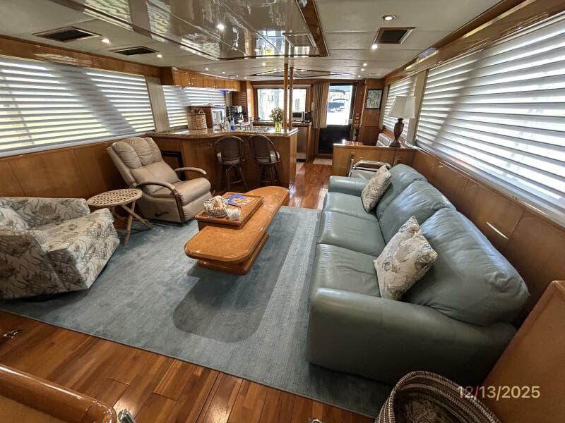60' Jefferson salon aft