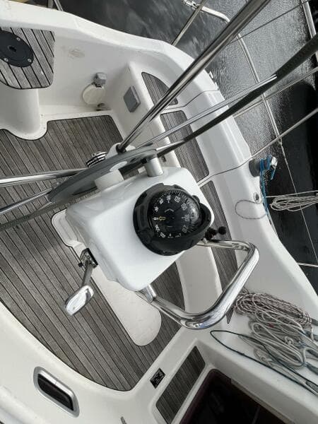 2007 Delphia 33 Sloop