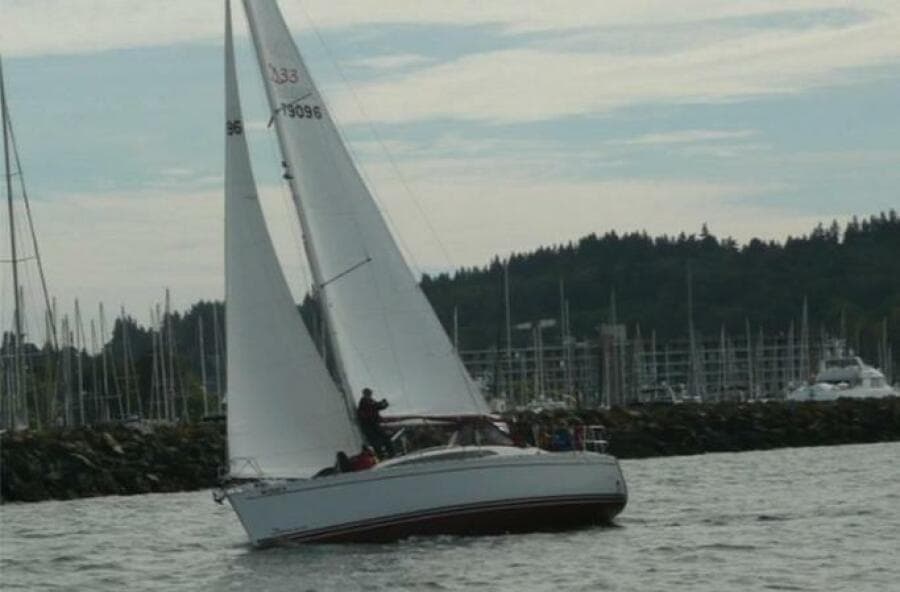 2007 Delphia 33 Sloop