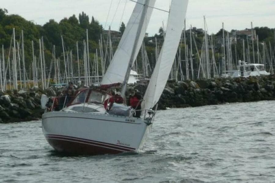 2007 Delphia 33 Sloop