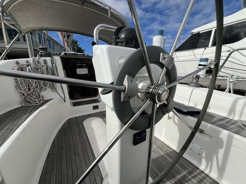 2007 Delphia 33 Sloop