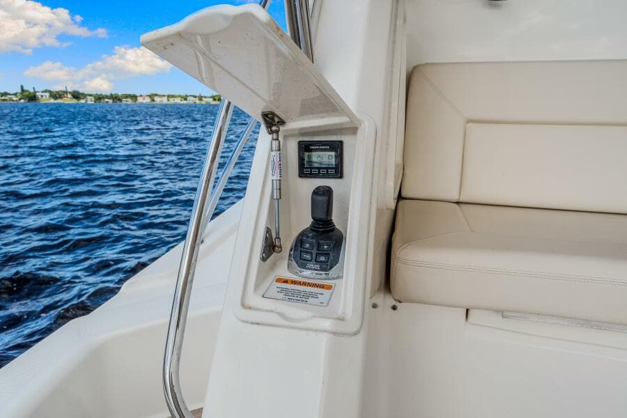 2015 Riviera 565 SUV