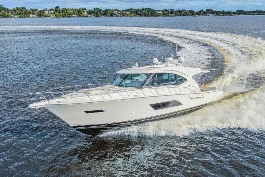 2015 Riviera 565 SUV