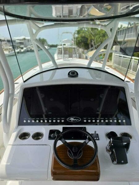 Valhalla 33 JUST ONE MORE - Exterior Helm