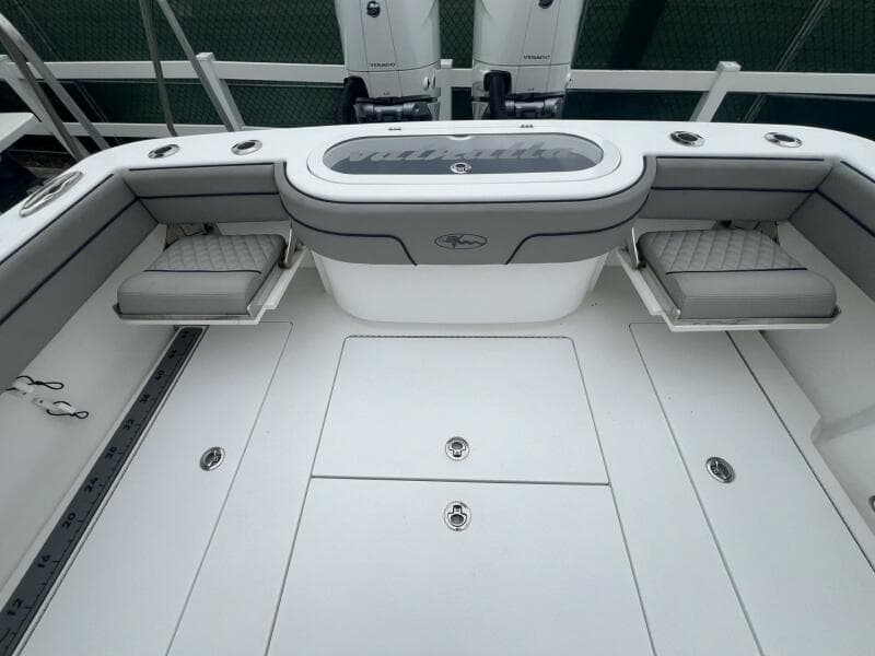Valhalla 33 JUST ONE MORE - Aft Seating