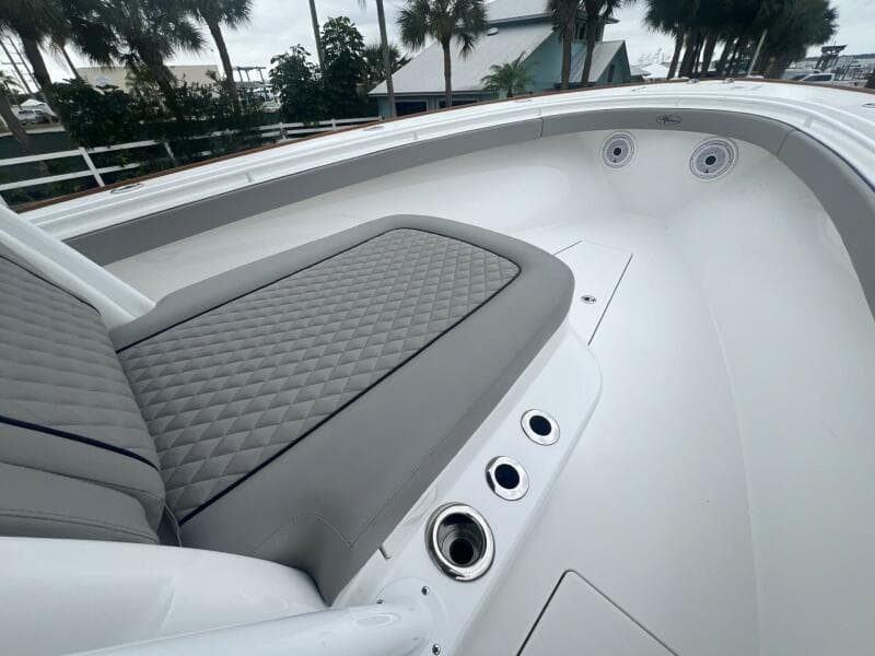 Valhalla 33 JUST ONE MORE - Forward Seating