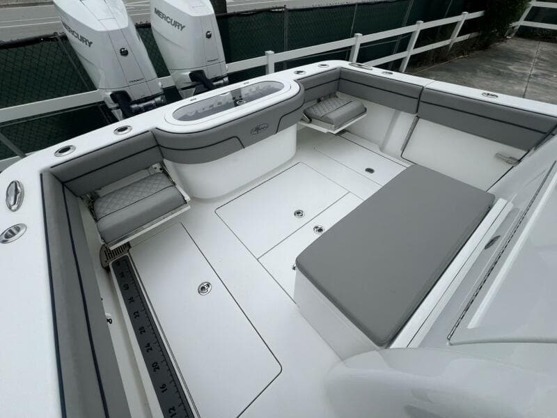 Valhalla 33 JUST ONE MORE - Aft Seating
