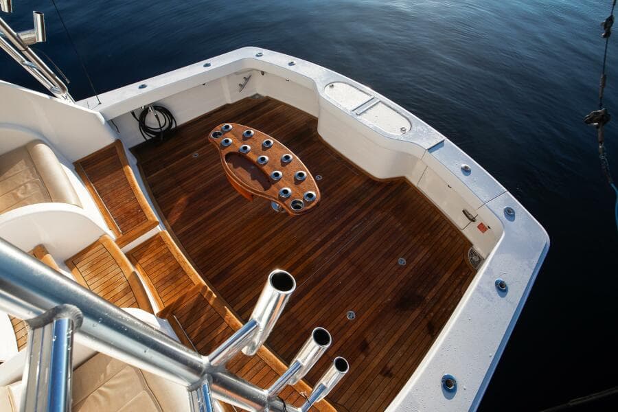 Viking 52 ONE MORE - Cockpit