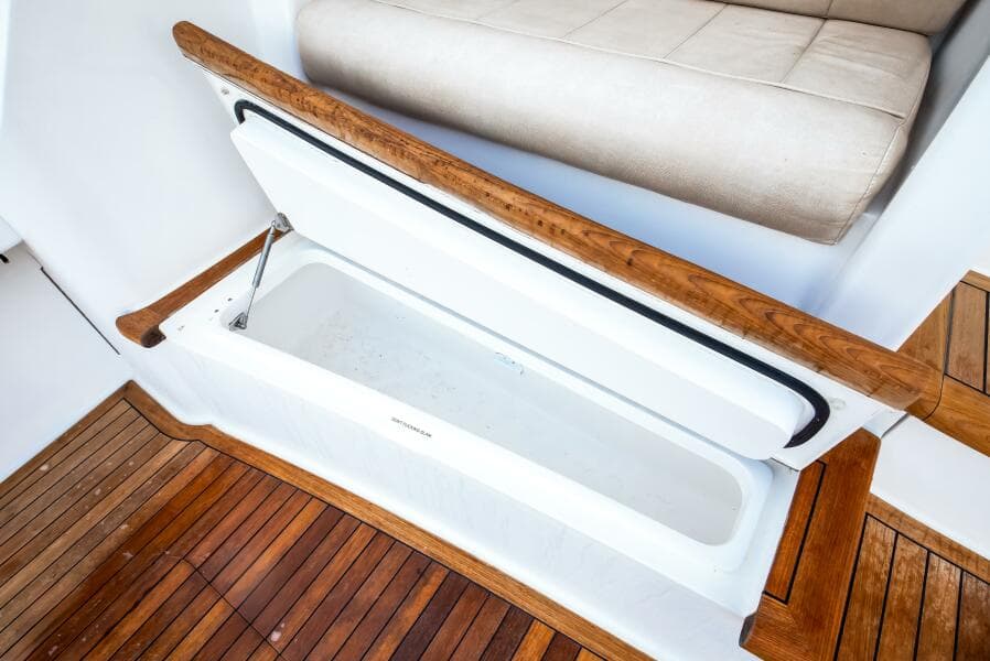 Viking 52 ONE MORE - Storage