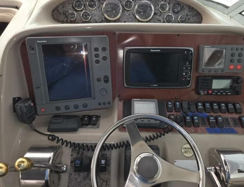 1998 Sea Ray 330 Express