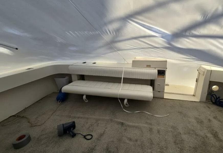 1998 Sea Ray 330 Express