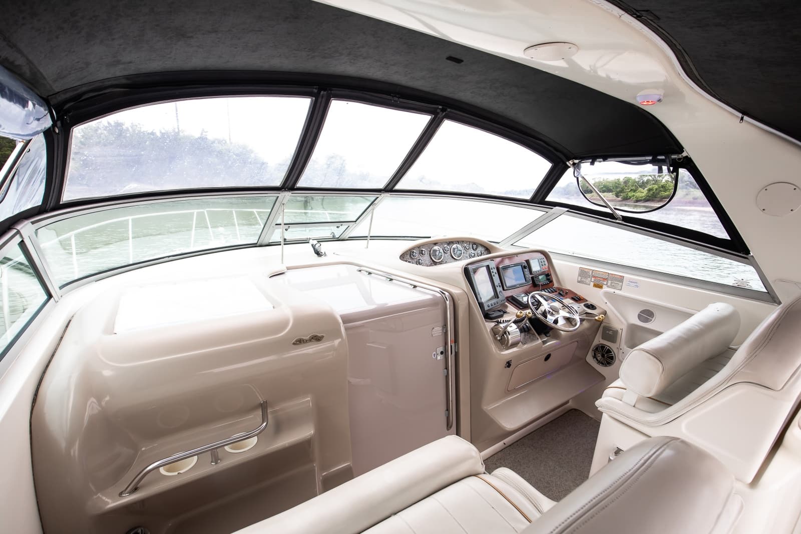 1998 Sea Ray 330 Express - Photo 7