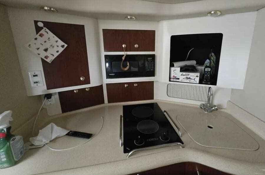 1998 Sea Ray 330 Express