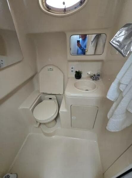 1998 Sea Ray 330 Express