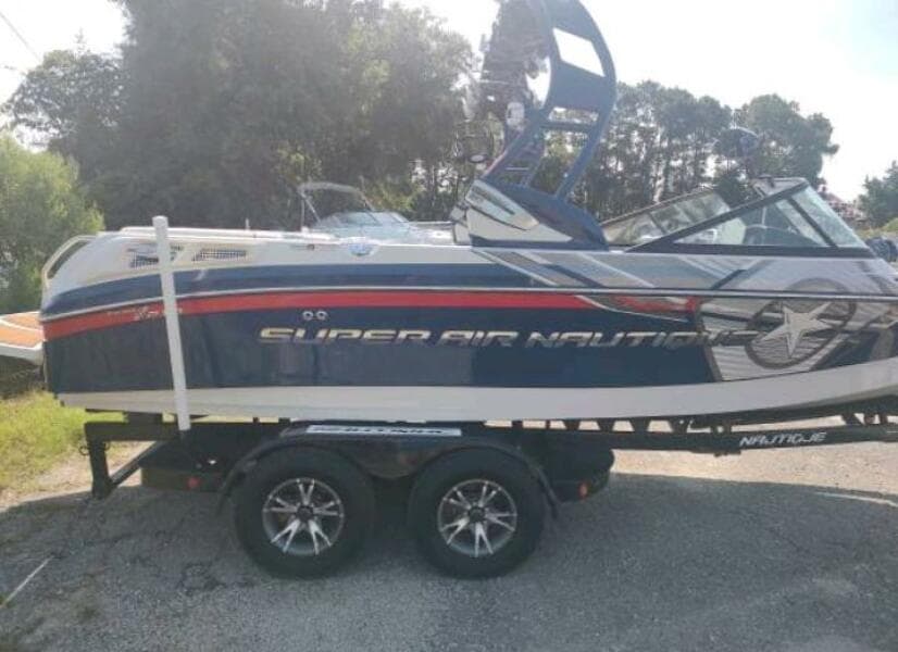 2013 Nautique 