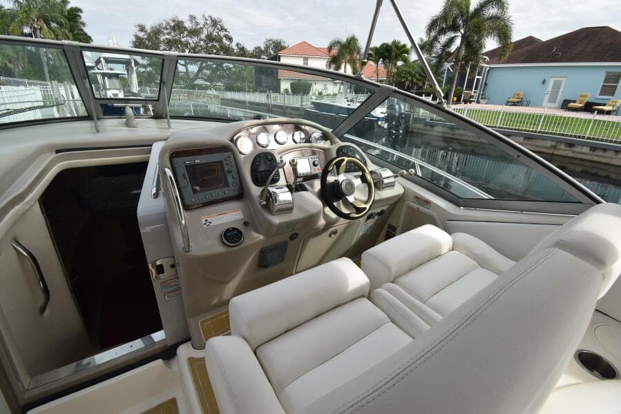 2006 Sea Ray 320 Sundancer