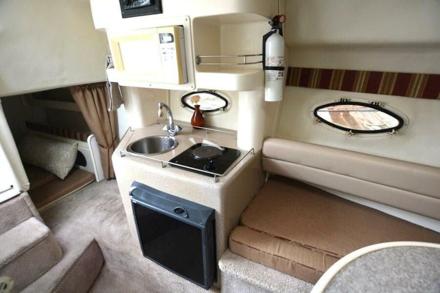 1999 Rinker Fiesta Vee 270