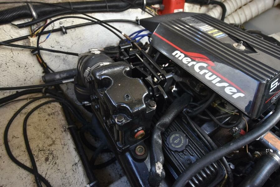 1999 Rinker Fiesta Vee 270