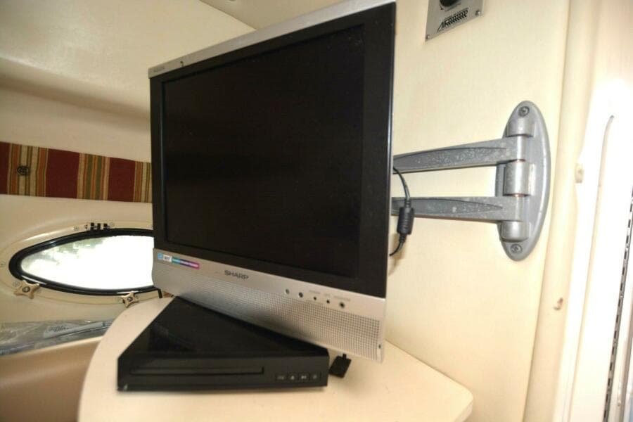 1999 Rinker Fiesta Vee 270