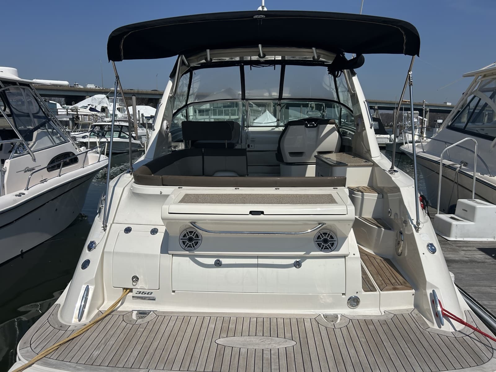 2014 Sea Ray 350 Sundancer