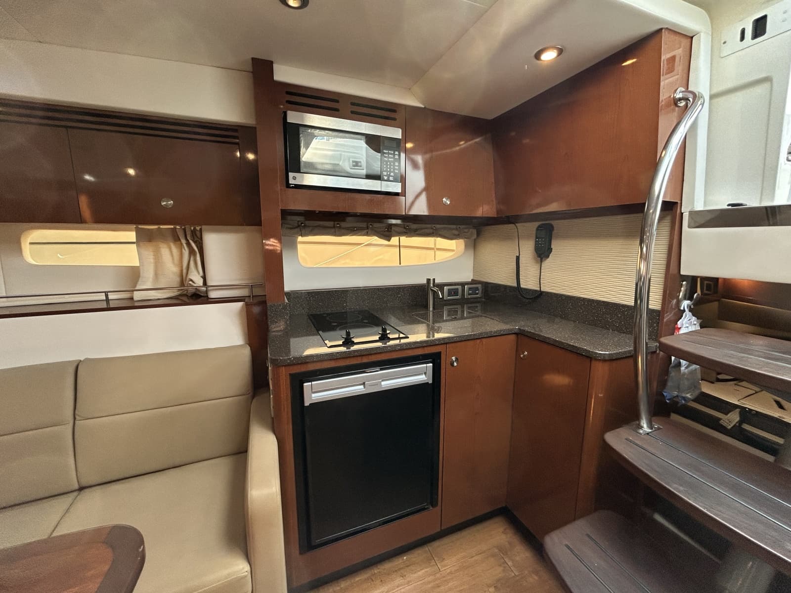 2014 Sea Ray 350 Sundancer