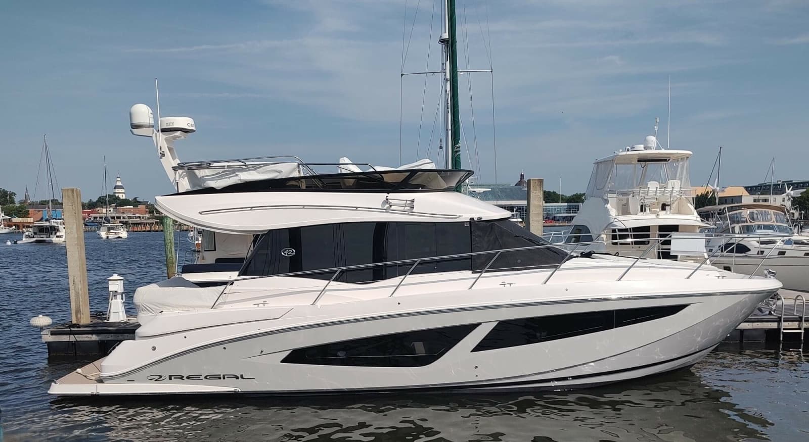 2021 Regal 42 Fly - Photo 1