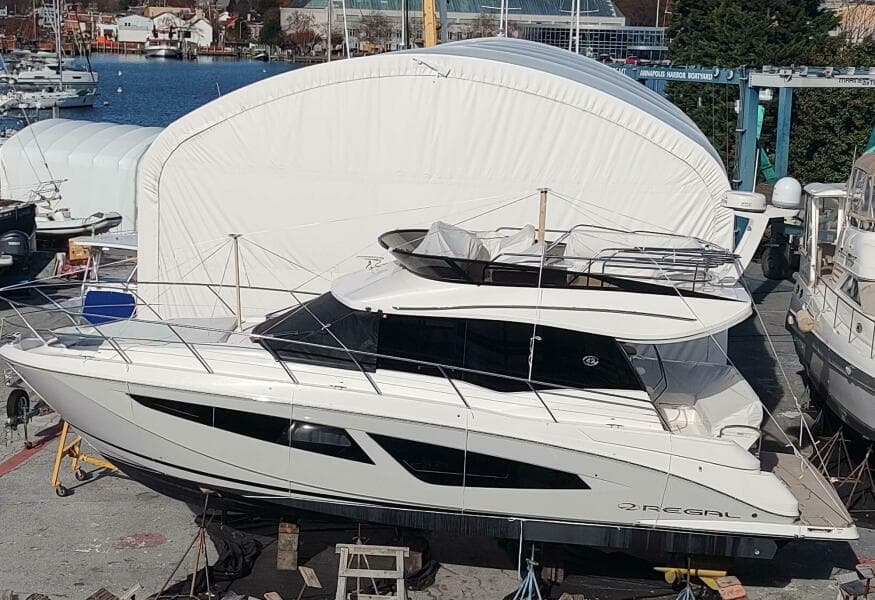 2021 Regal 42 Fly