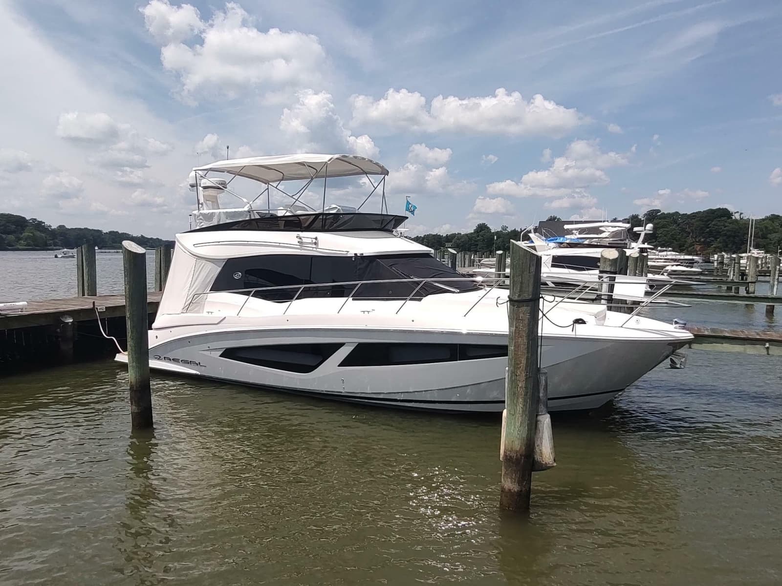 2021 Regal 42 Fly - Photo 6