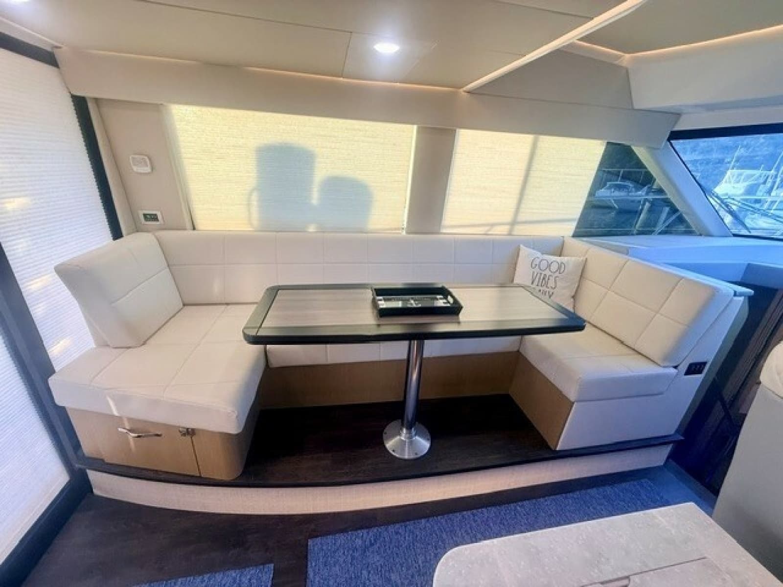 2021 Regal 42 Fly - Photo 60