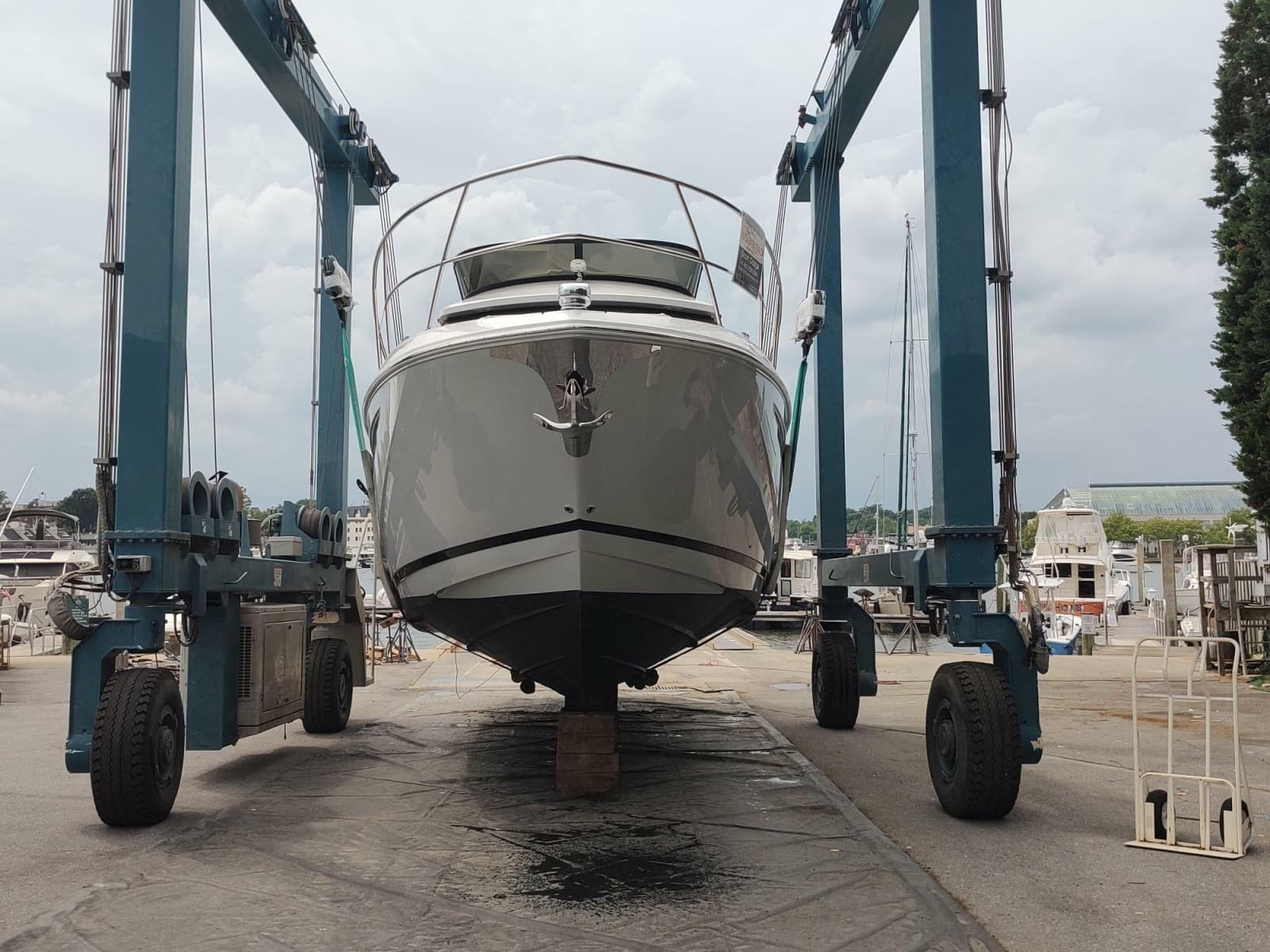 2021 Regal 42 Fly - Photo 11