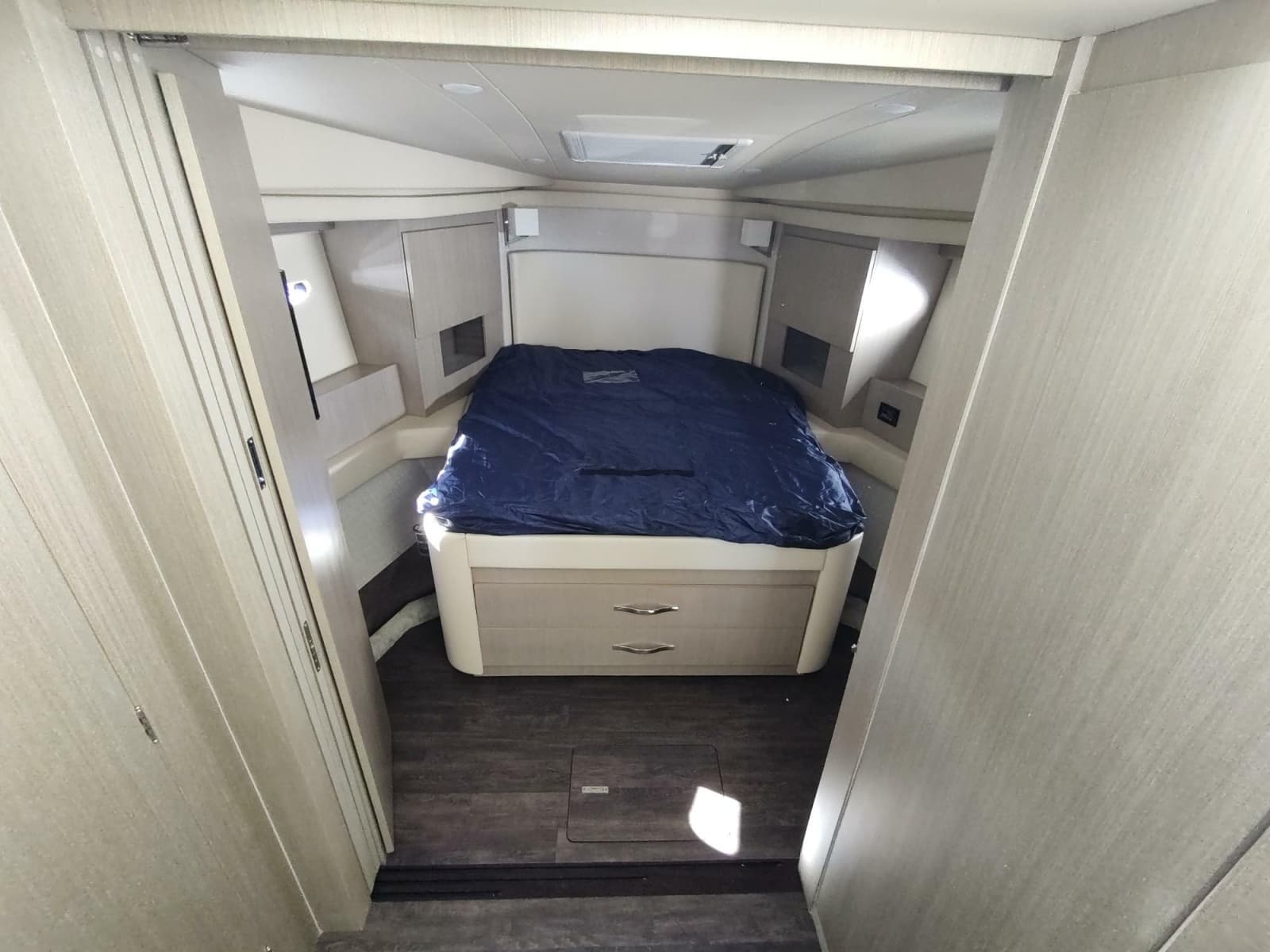 2021 Regal 42 Fly - Photo 67