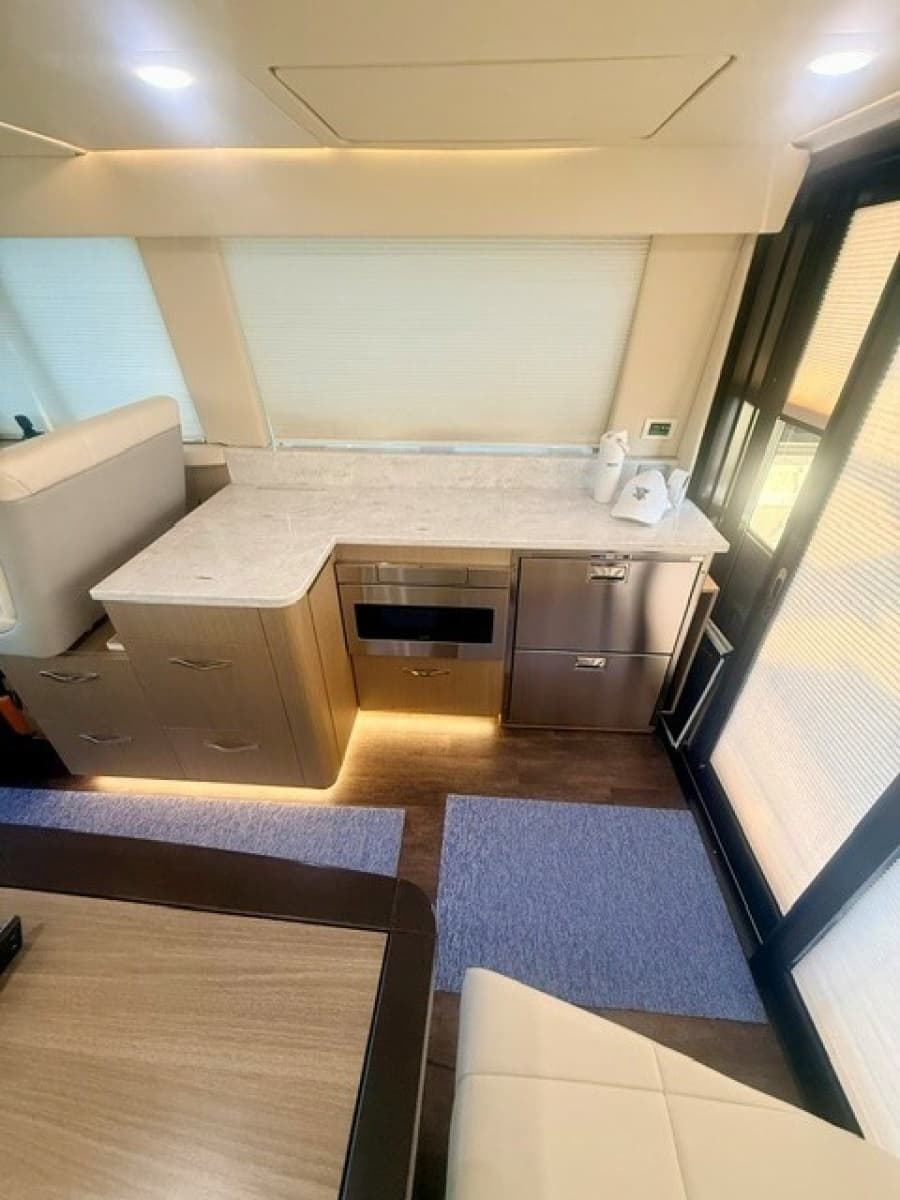 2021 Regal 42 Fly - Photo 62