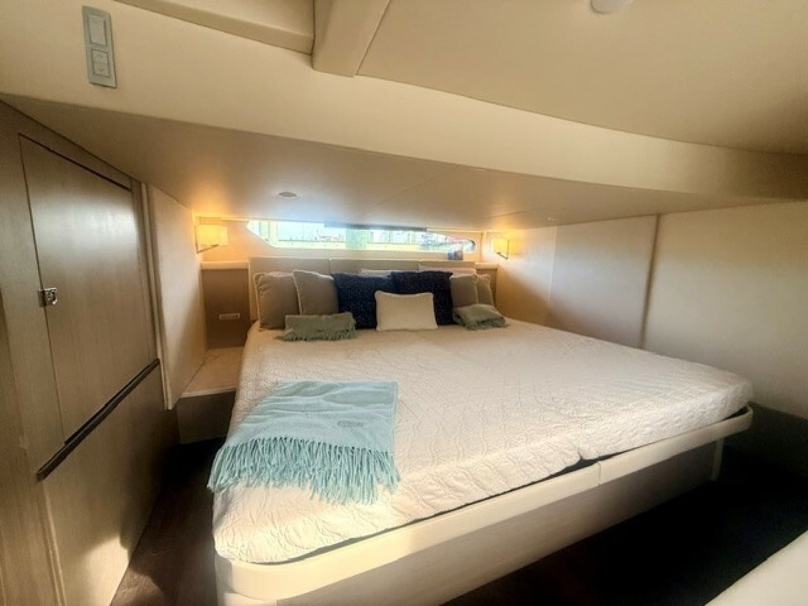2021 Regal 42 Fly - Photo 83