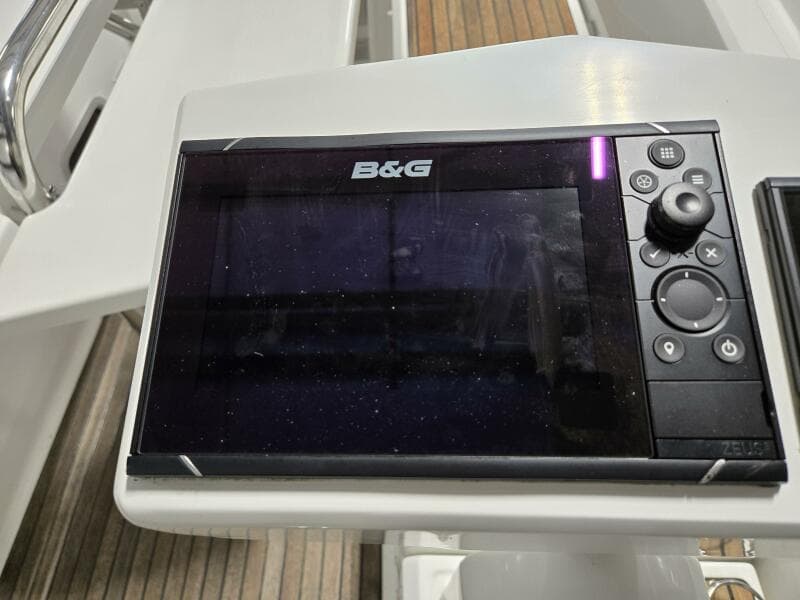 2021 Beneteau Oceanis 30.1