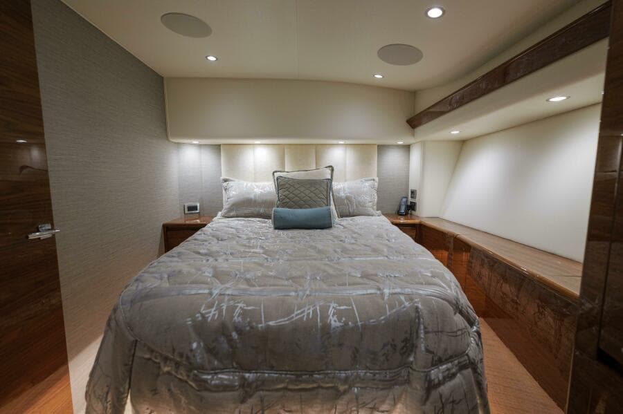 Viking 54 - Salty Dog -Master Stateroom