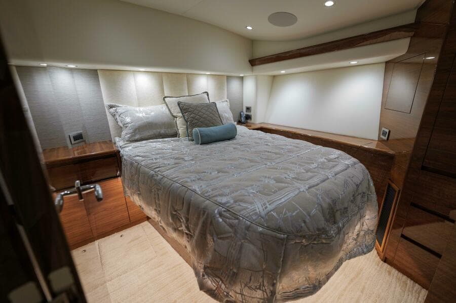 Viking 54 - Salty Dog -Master Stateroom