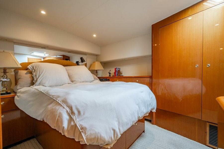 1999 Viking 55 Convertible