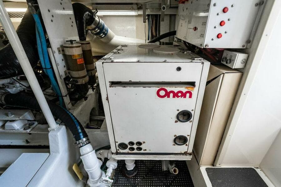 1999 Viking 55 Convertible